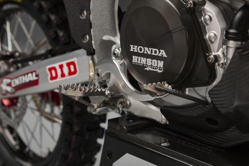 26 Jett Lawrence CRF450RWE_details 58