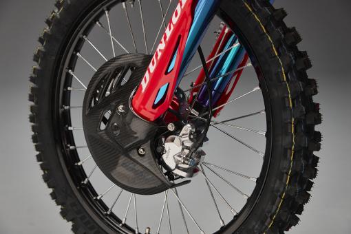 26 Jett Lawrence CRF450RWE_details 73