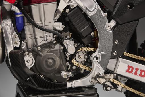 26 Jett Lawrence CRF450RWE_details 88